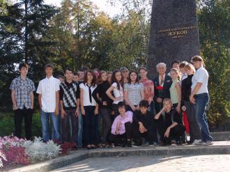 /Files/images/kviti do obelisky/акція Квіти до обеліску ХЗОШ 78 (5).JPG